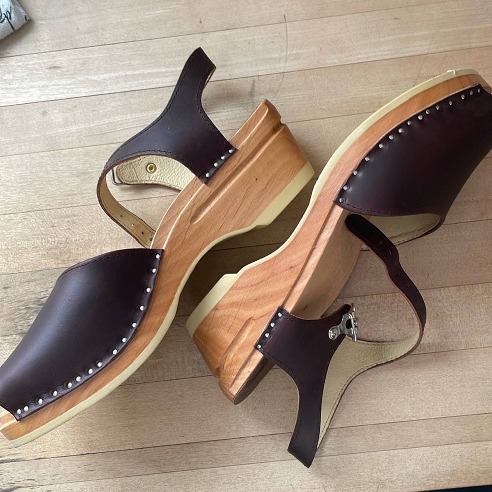 Troentorp sandals, size 11